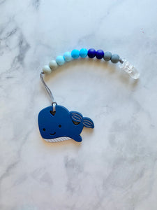 Whale Teether + ‘Fier Clip